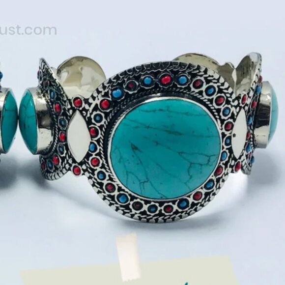 Single Handmade Kuchi Cuff Bracelet: Afghan Tribal Jewelry - Picture 4 of 8